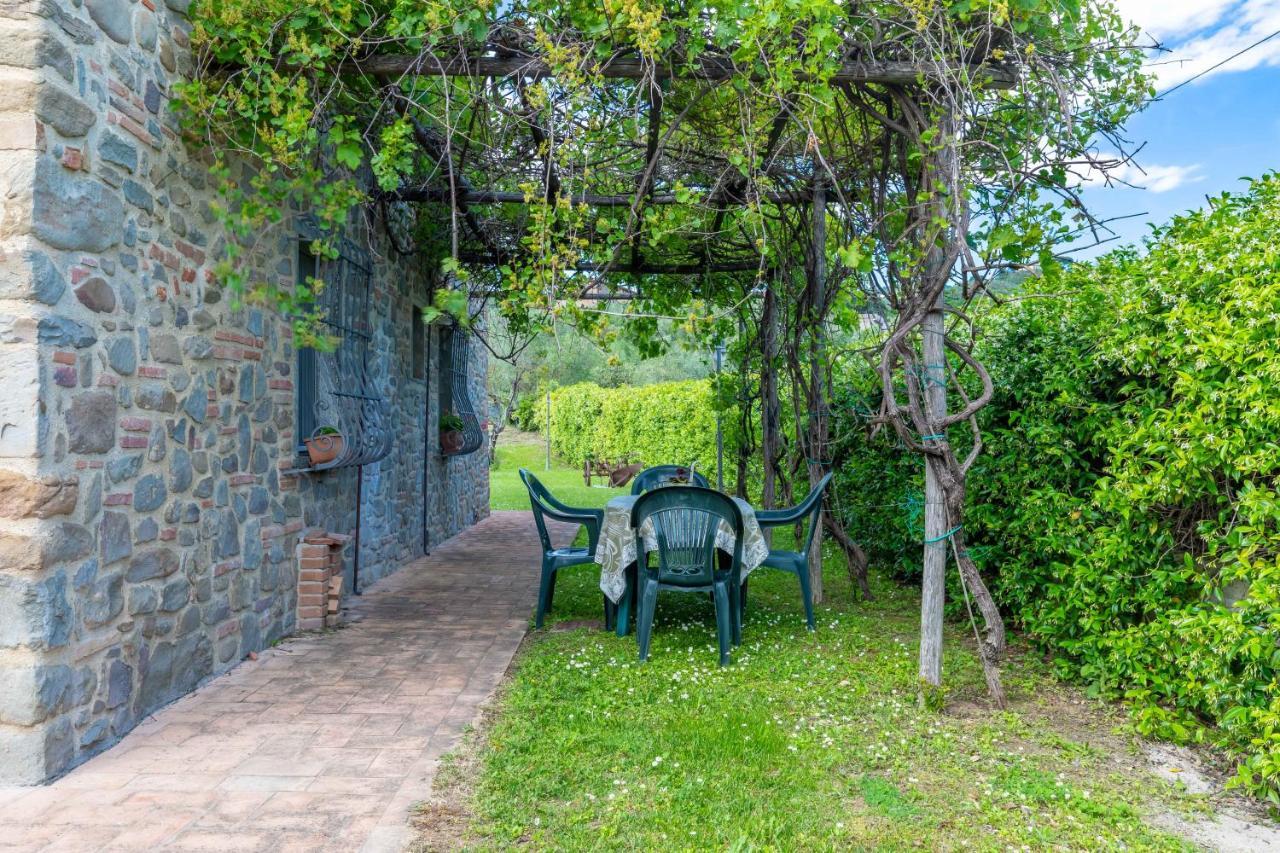 La Casa Medioevale Bed & Breakfast Lamporecchio Exterior foto